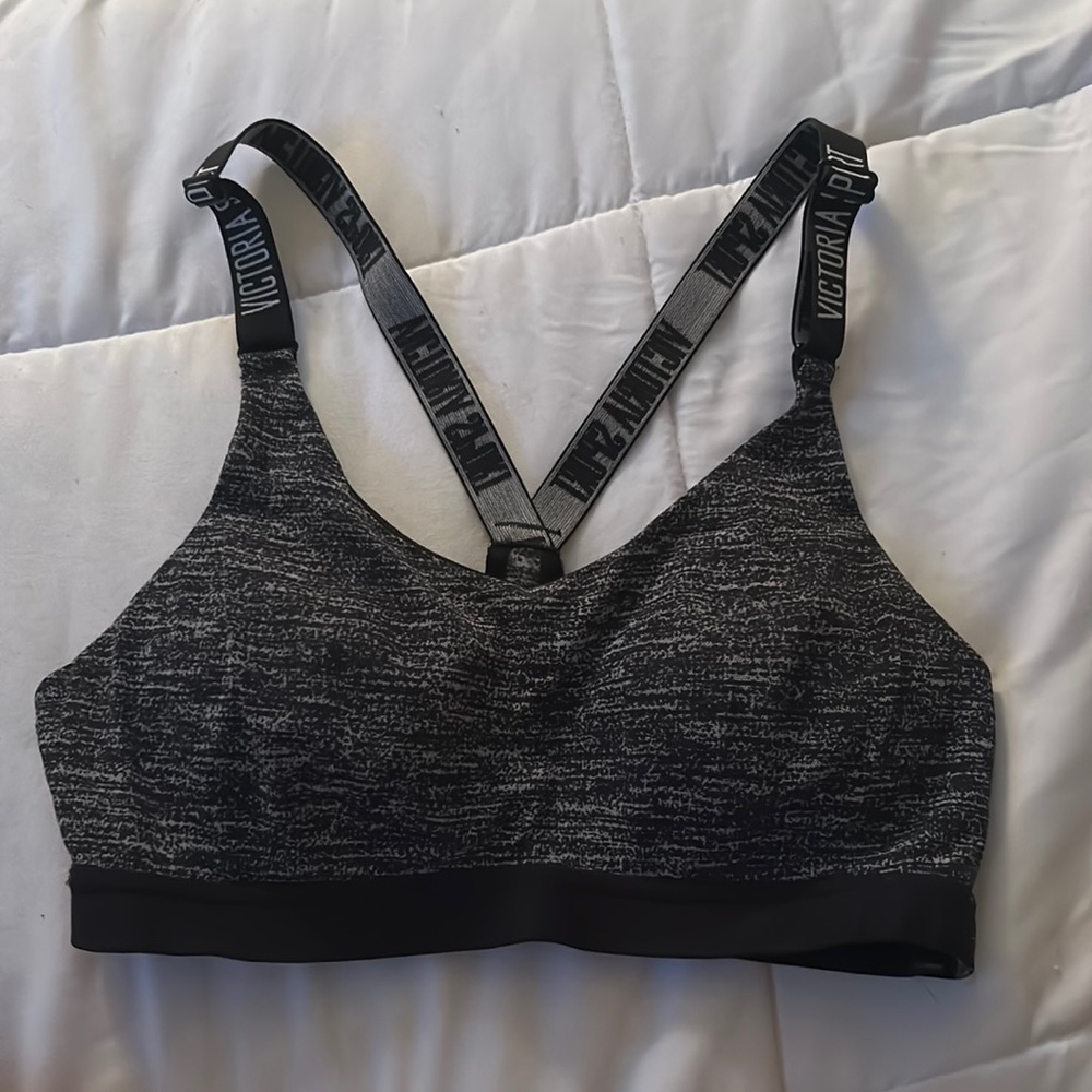 Victoria Sports Bra
